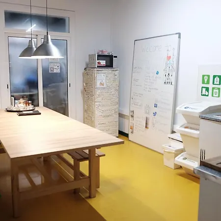Sleep - Certified Eco Youth Hostel Barcelona