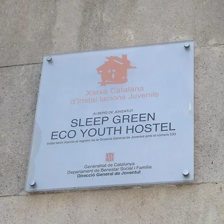 Sleep - Certified Eco Youth Hostel *