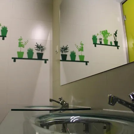 Sleep - Certified Eco Youth Hostel *